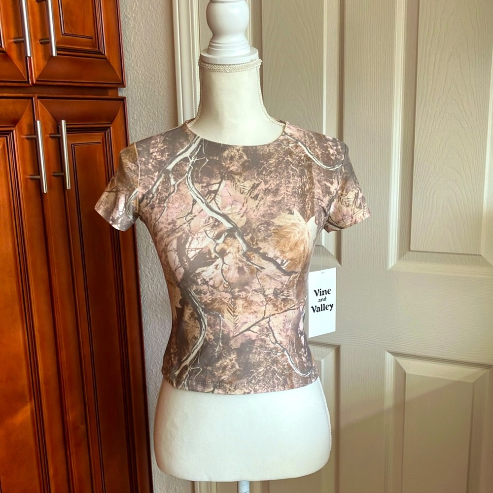 Camouflage women’s leaf Short Sleeve Top Size:S